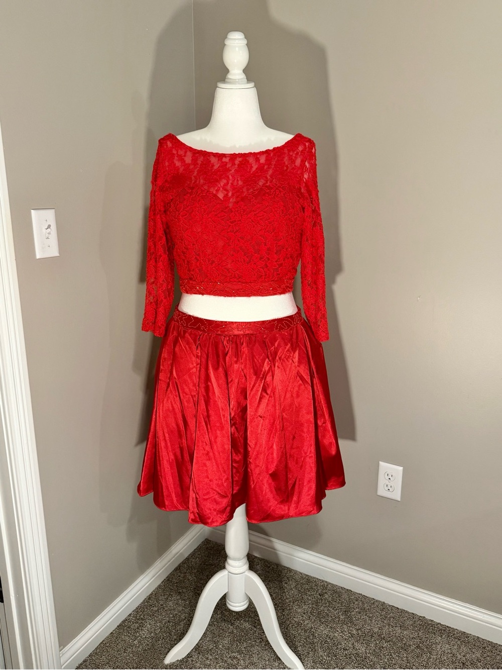 Red Lace Two-Piece Skirt Set - Women